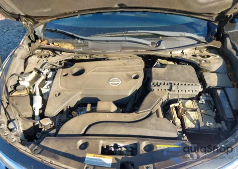 2015 Nissan Altima 2.5 Sv z USA, uszkodzony, nr VIN 1N4AL3AP8FC112437